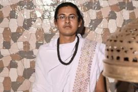 श्री श्री मधुपुर सत्र के डेका सत्राधिकार माधव देव महंत को युवा लेखक सम्मान