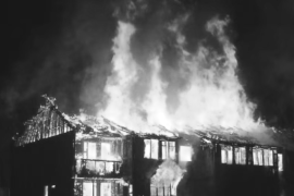 बांग्लादेश में हिंदू परिवार का घर आ*ग के हवाले, समुदाय को धमकाने वाला नोट बरामद