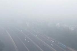 Red Alert Issued in Delhi as Dense Fog Envelops City, Air Quality Slips Back to ‘Severe’