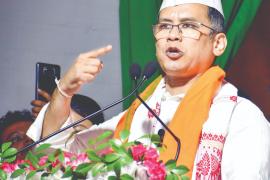 ‘मुसलमानों के खिलाफ नरसंहार भड़काने का आरोप’: गौरव गोगोई ने असम के सीएम को घेरा, पुलिस से स्वतः संज्ञान की मांग