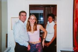 প্রিন্স অ্যান্ড্রু ও ভার্জিনিয়ার বিতর্কিত ছবিটি যে আসল ই–মেইলে মিলল নতুন ইঙ্গিত