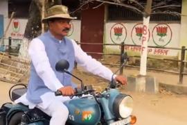 ‘क्या हेलमेट सिर्फ आम लोगों के लिए?’: मंत्री अशोक सिंघल बिना हेलमेट बाइक चलाने पर विवादों में