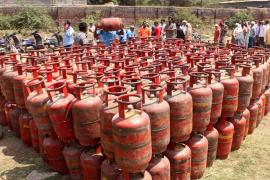 Assam CM Announces Free LPG Cylinders for Bihu and Durga Puja