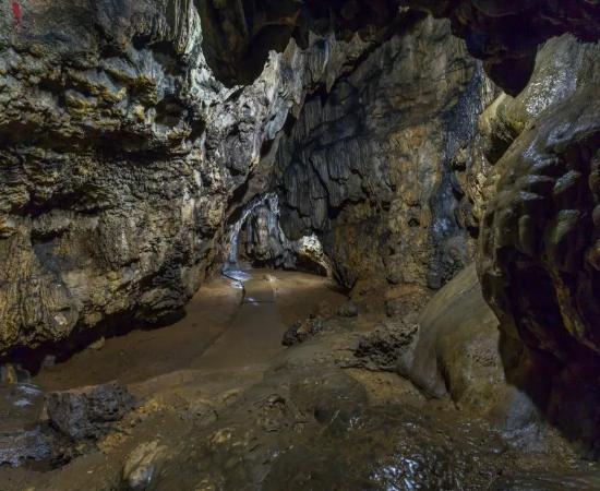 meghalaya's mawmluh cave