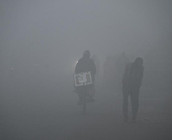 Fog Disrupts Travel in Delhi for Seventh Straight Day; Haze Likely to Persist