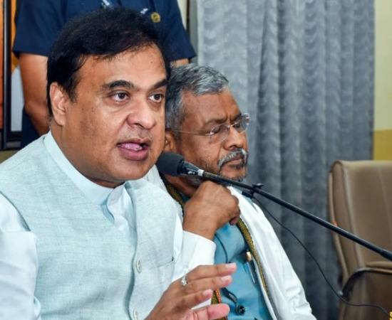 बांग्लादेश में अशांति के बीच असम हाई अलर्ट पर, CM हिमंत ने जताई सुरक्षा चिंता