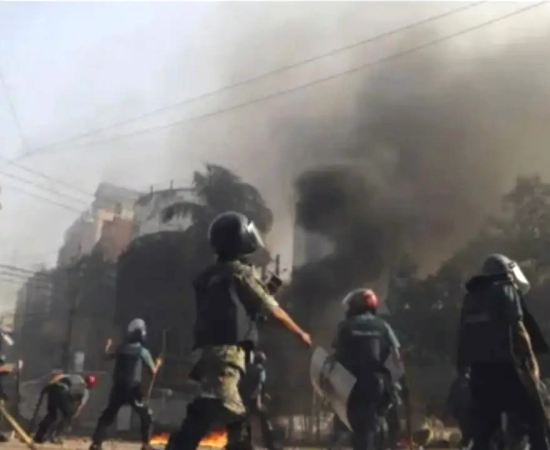 क्रिसमस से पहले बांग्लादेश में हिंसा, पेट्रोल बम हमले में एक व्यक्ति की मौत