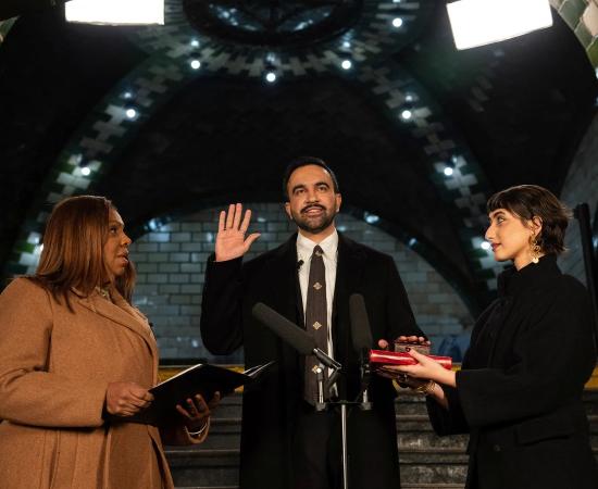 आधी रात को शपथ: भारतीय मूल के जोहरान ममदानी बने न्यूयॉर्क सिटी के नए मेयर