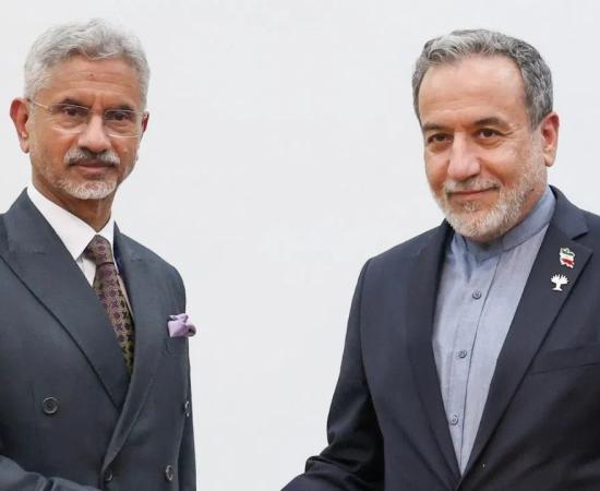 ईरान में बढ़ते तनाव के बीच जयशंकर–अराघची की अहम बातचीत, भारत ने नागरिकों को ईरान यात्रा से बचने की दी सलाह