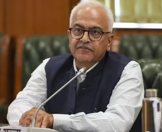 गणतंत्र दिवस पर मणिपुर के राज्यपाल ने शांति और संविधानिक आदर्शों को मजबूत करने का आह्वान किया