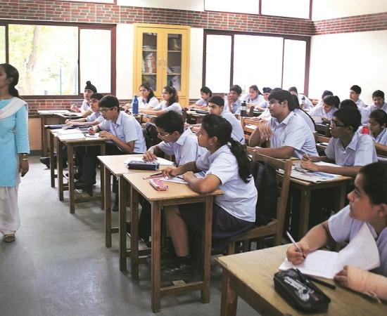 मणिपुर बाल अधिकार आयोग ने निजी स्कूलों में RTE उल्लंघन पर जताई गंभीर चिंता