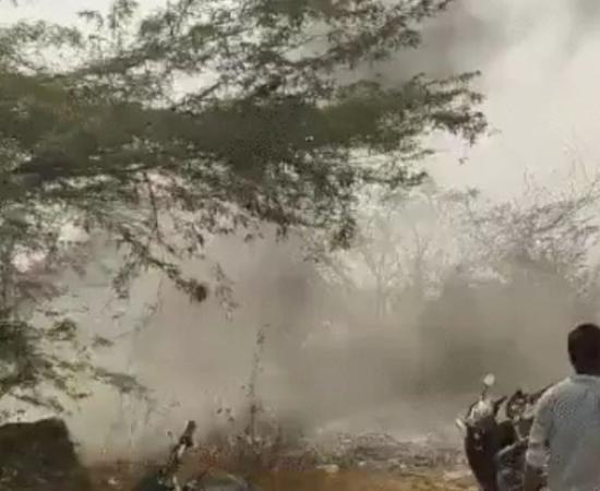 आंध्र प्रदेश के काकीनाडा में प/टाखा फैक्ट्री में भीषण वि/स्फो/ट, 10 की मौ/त