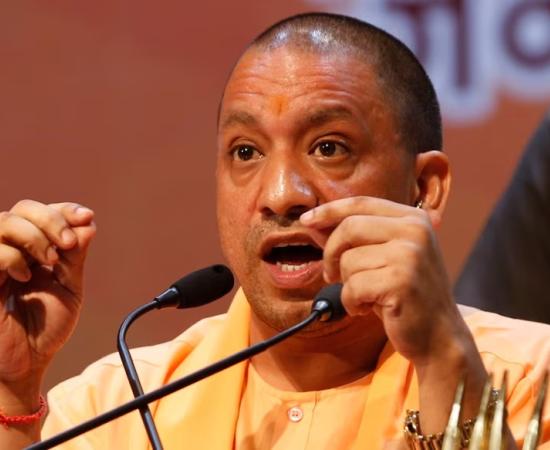 কড়া পদক্ষেপ যোগীর, সম্পত্তি তথ্য না দেওয়ায় ৬৮ হাজার সরকারি কর্মীর বেতন স্থগিত