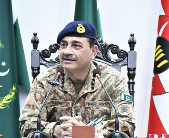 आसिम मुनीर ने पाकिस्तान में स्वागत किया बांग्लादेशी सेना का; क्या मुनीर भारत के खिलाफ तीन मोर्चों वाली जं/ग की योजना बना रहे हैं?