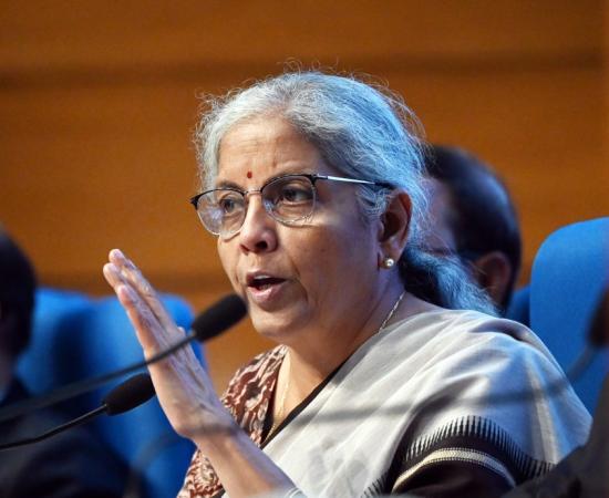 निर्मला सीतारमण: अमेरिकी टैरिफ बदलाव पर टिप्पणी करने का समय अभी “बहुत जल्दी”; वाणिज्य मंत्रालय कर रहा प्रभाव की समीक्षा