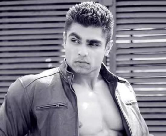 Splitsvilla-7 फेम फिटनेस चैंपियन मयंक पवार का 37 साल की उम्र में निधन, कारण अब तक स्पष्ट नहीं