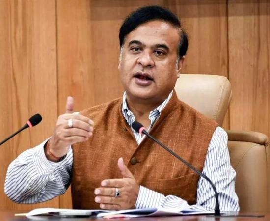 असम पुलिस ने मुख्यमंत्री हिमंत बिस्वा सरमा के खिलाफ कथित आपत्तिजनक पर्चे बांटने के आरोप में चार को किया गिरफ्तार