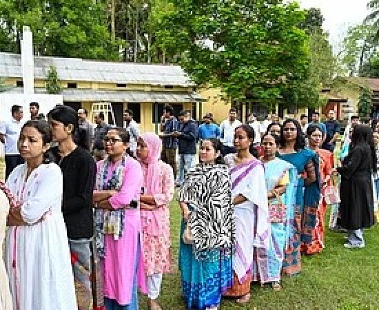 असम में सबसे अधिक मतदान, केरल और पुडुचेरी में भी जारी वोटिंग
